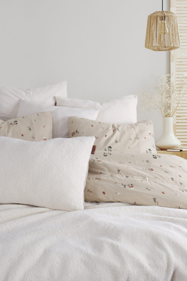 Sherwood Wooden Double Bedspread Set - Image 8