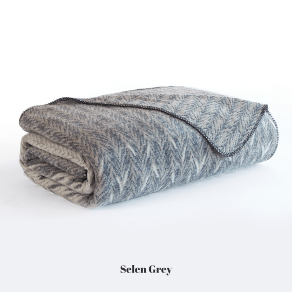 Selen Double Blanket - Image 5