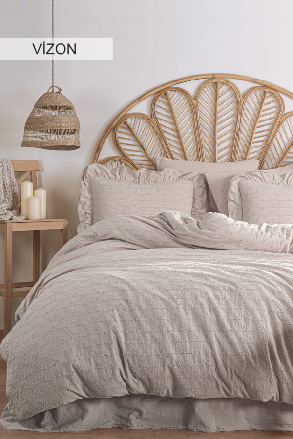 Recital Double Embroidered Duvet Cover Set - Image 7